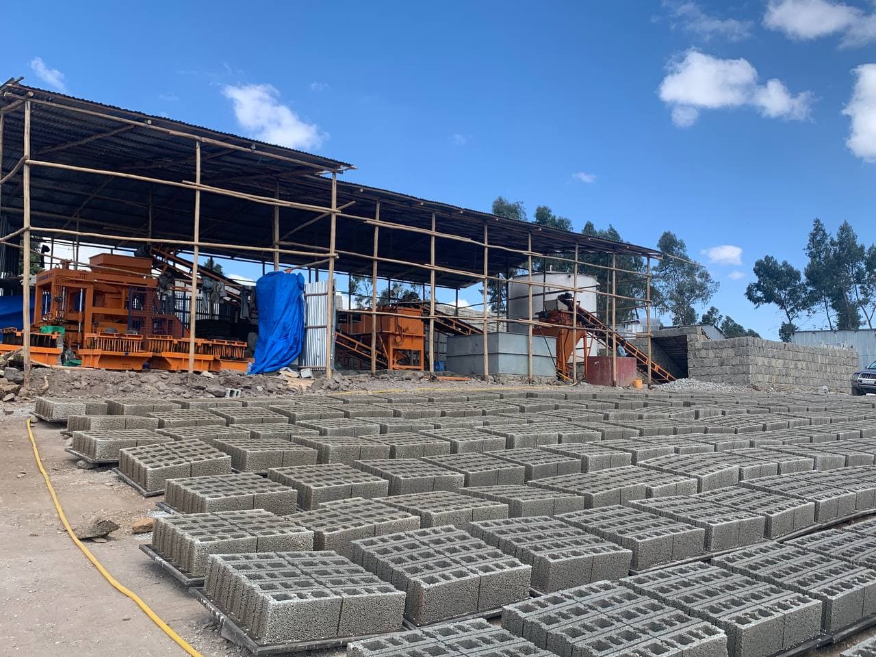 Fair-face concrete block production